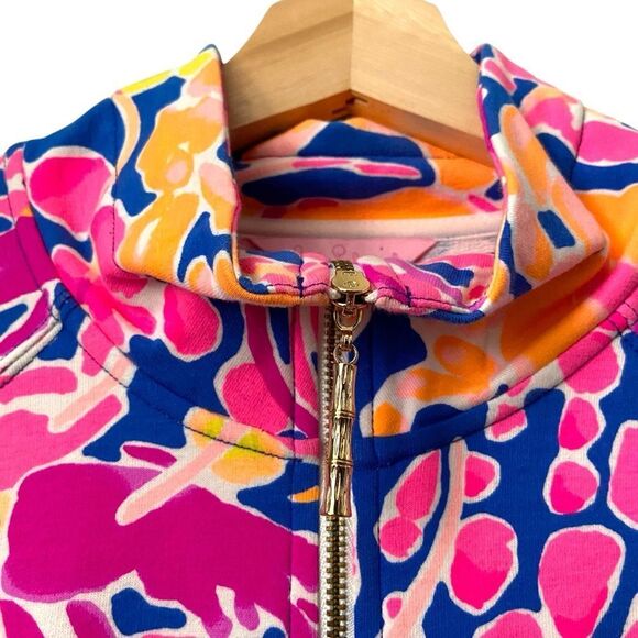 Lilly Pulitzer Skipper Printed Popover with Pockets in Size Small - Picture 11 of 13